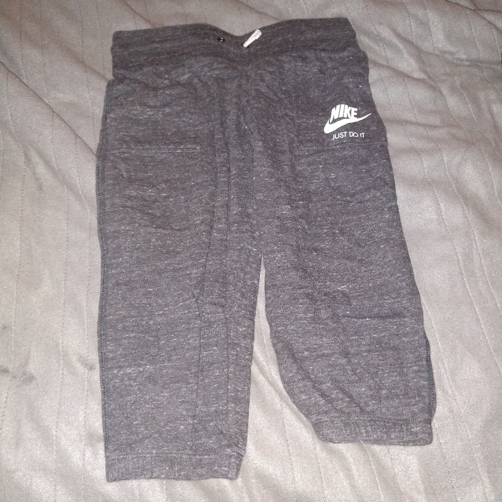 Nike capris